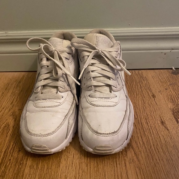 Nike Air Max 90 in White - Picture 2 of 5